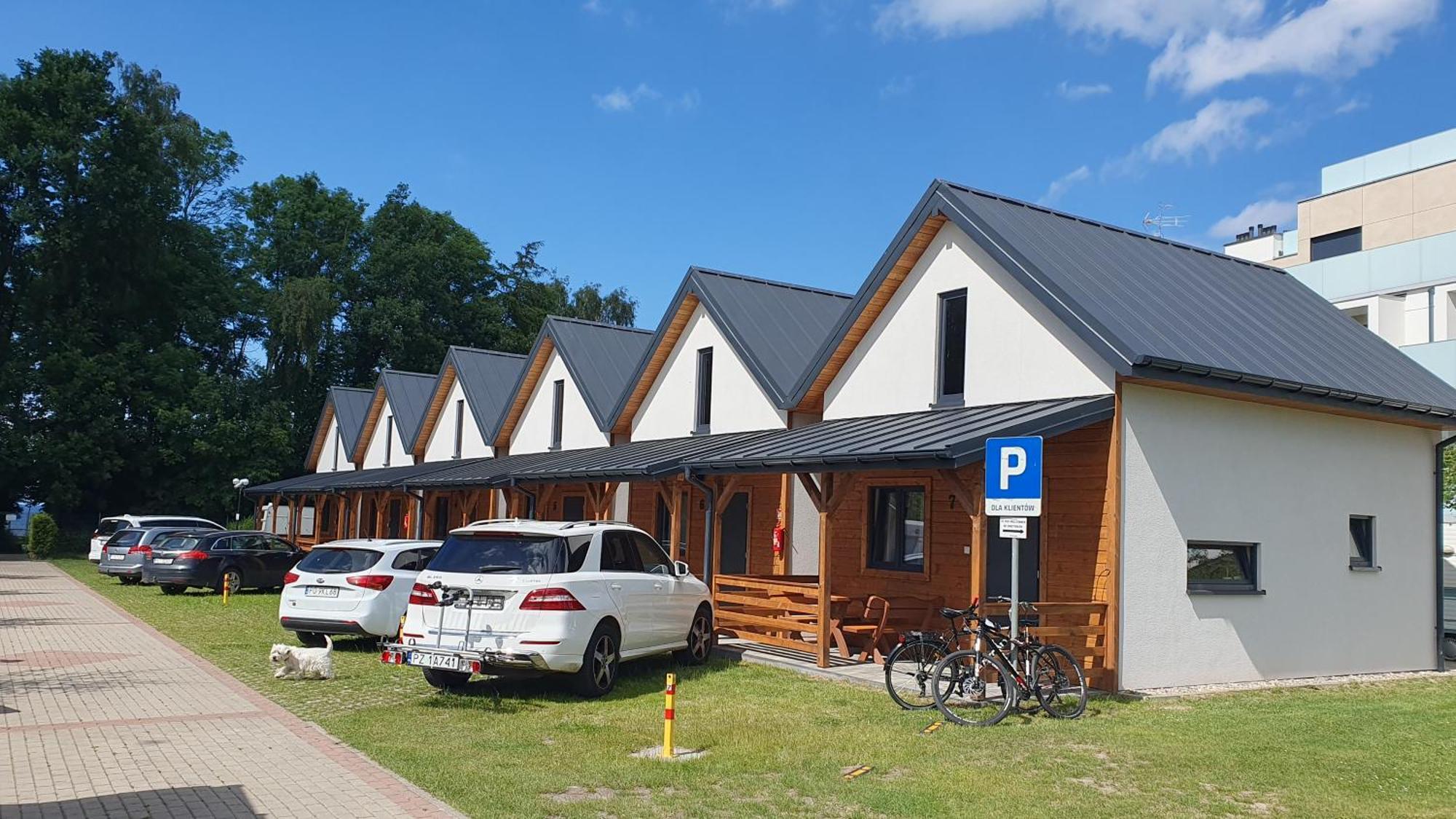Camping Klif-Nowe Klimatyzowane Domki, 400M Od Centrum Rewala, 30M Od Morza Тженсач Екстериор снимка