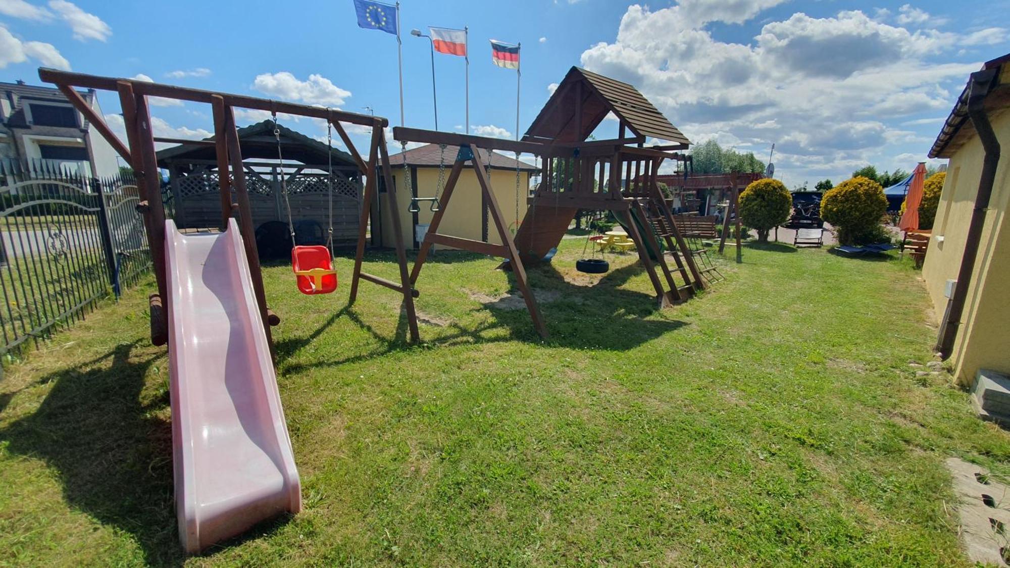 Camping Klif-Nowe Klimatyzowane Domki, 400M Od Centrum Rewala, 30M Od Morza Тженсач Екстериор снимка